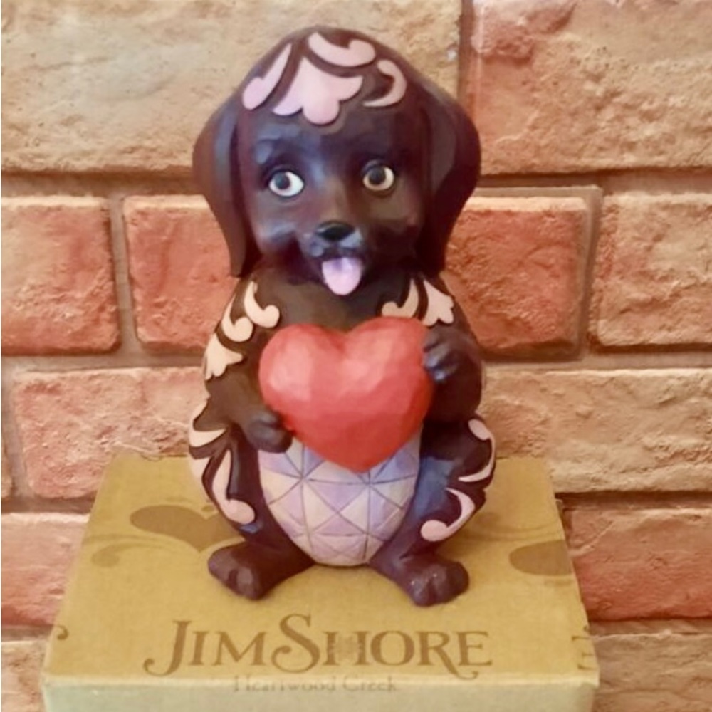 Enesco Jim Shore Heartwood Creek Pint Sized Dog Holding Heart